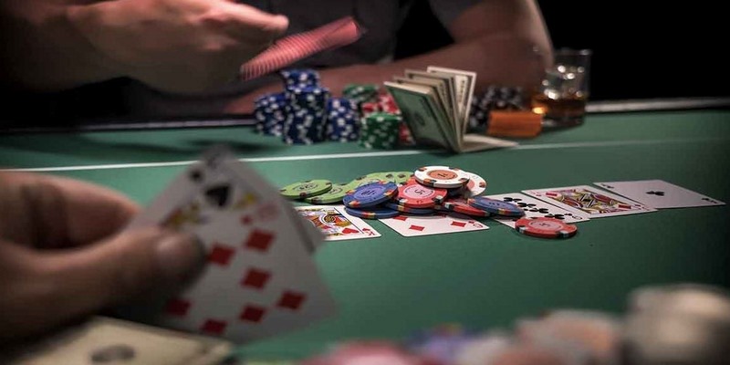 Kinh nghiệm chơi Poker cần cân nhắc phân chia vốn
