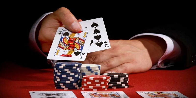 Quy định về phân định thắng thua chi tiết trong luật chơi Poker